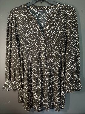 Cocomo Women’s V-Neck Top. Size XL